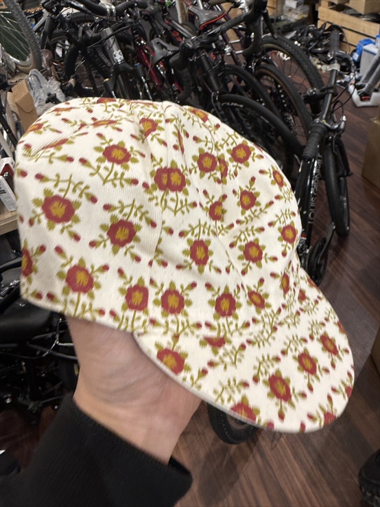 RON'S BIKES / ULTRA ROMANCE / LaRon Grandma's wallpaper capsの画像