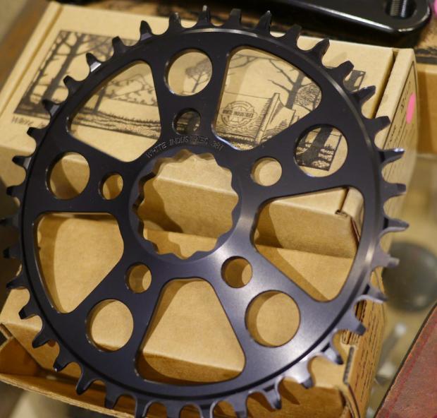 WHITE INDUSTRIES / TSR Rings /チェーンリング / BK/ 48T /off set 3mm　ホワイトインダストリーズの画像