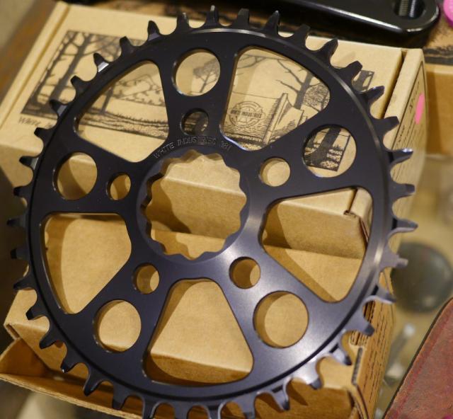 WHITE INDUSTRIES/ホワイインダストリーズ TSRチェーンリング 32T