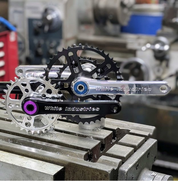 WHITE INDUSTRIES / Crank Extractor Caps / MR30用 / RED / ホワイトインダストリーズの画像