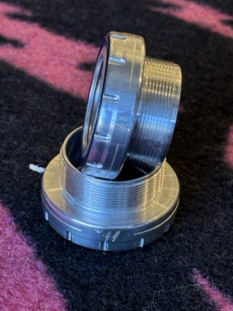 WHITE INDUSTRIES External BSA BB｜30mm対応 ボトムブラケット