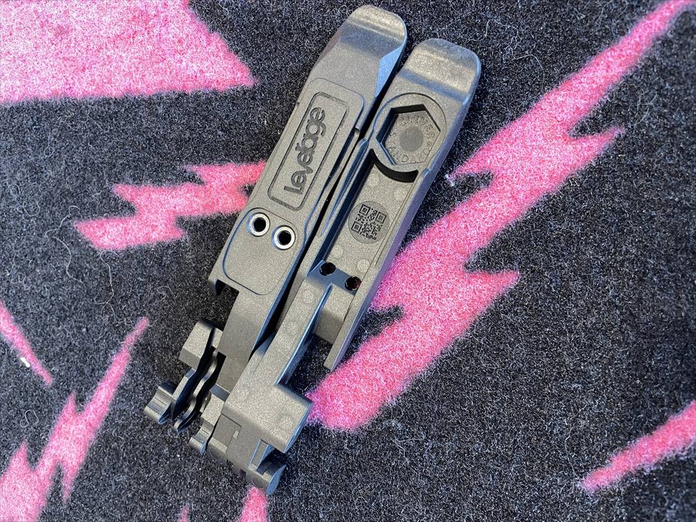 Clever Lever Leverage / 多機能 タイヤレバー クイックリンクプライヤー / マルチツール 携帯工具の画像