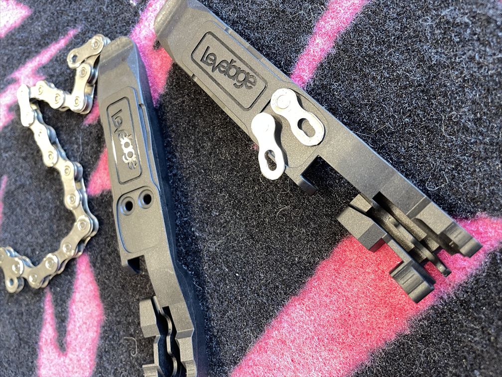 Clever Standard 「Clever Lever Leverage 」多機能タイヤレバー＆携帯