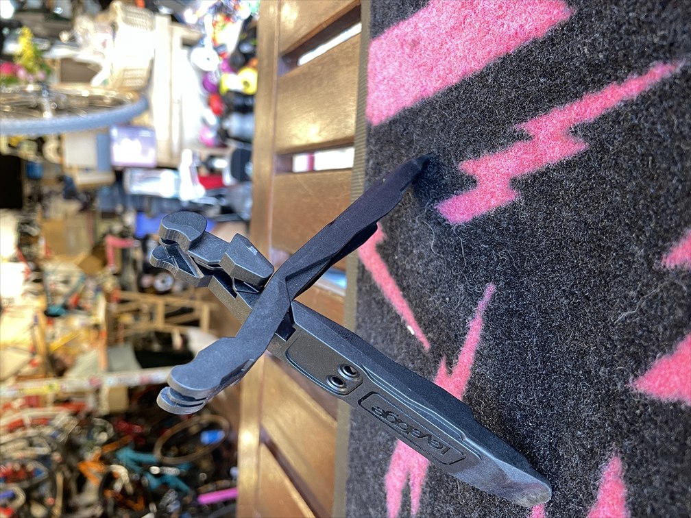 Clever Lever Leverage / 多機能 タイヤレバー クイックリンクプライヤー / マルチツール 携帯工具の画像
