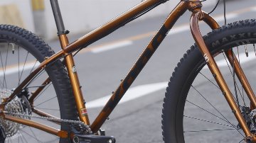 ※在庫あり※　KONA「コナ」 / UNIT X　Gloss Metallic Gold / MDサイズ　完成車の画像