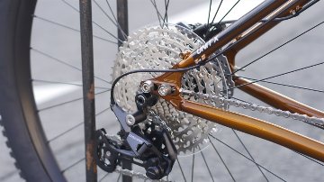 ※在庫あり※　KONA「コナ」 / UNIT X　Gloss Metallic Gold / MDサイズ　完成車の画像