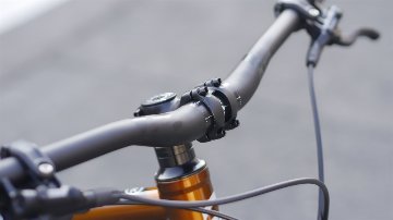 ※在庫あり※　KONA「コナ」 / UNIT X　Gloss Metallic Gold / MDサイズ　完成車の画像