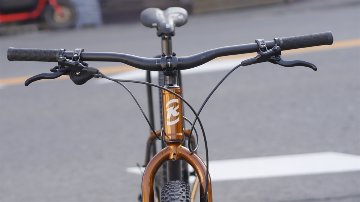 ※在庫あり※　KONA「コナ」 / UNIT X　Gloss Metallic Gold / MDサイズ　完成車の画像