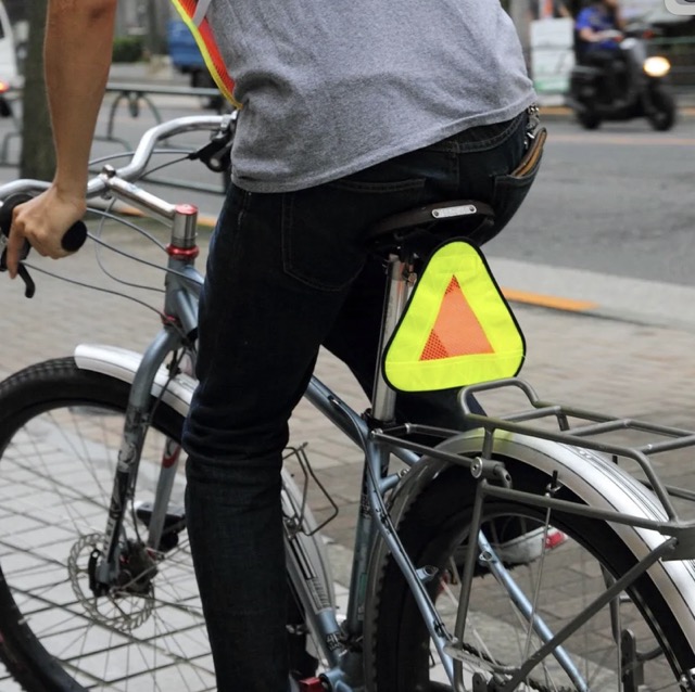 BLUE LUG/ AARDVARK / reflective yield symbol / yellow / リフレクターの画像