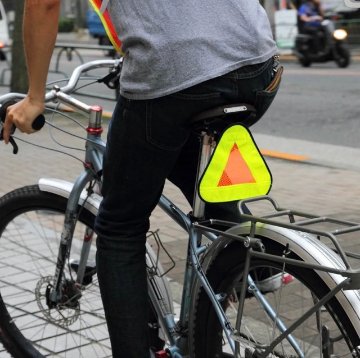 BLUE LUG/ AARDVARK / reflective yield symbol / yellow / リフレクターの画像