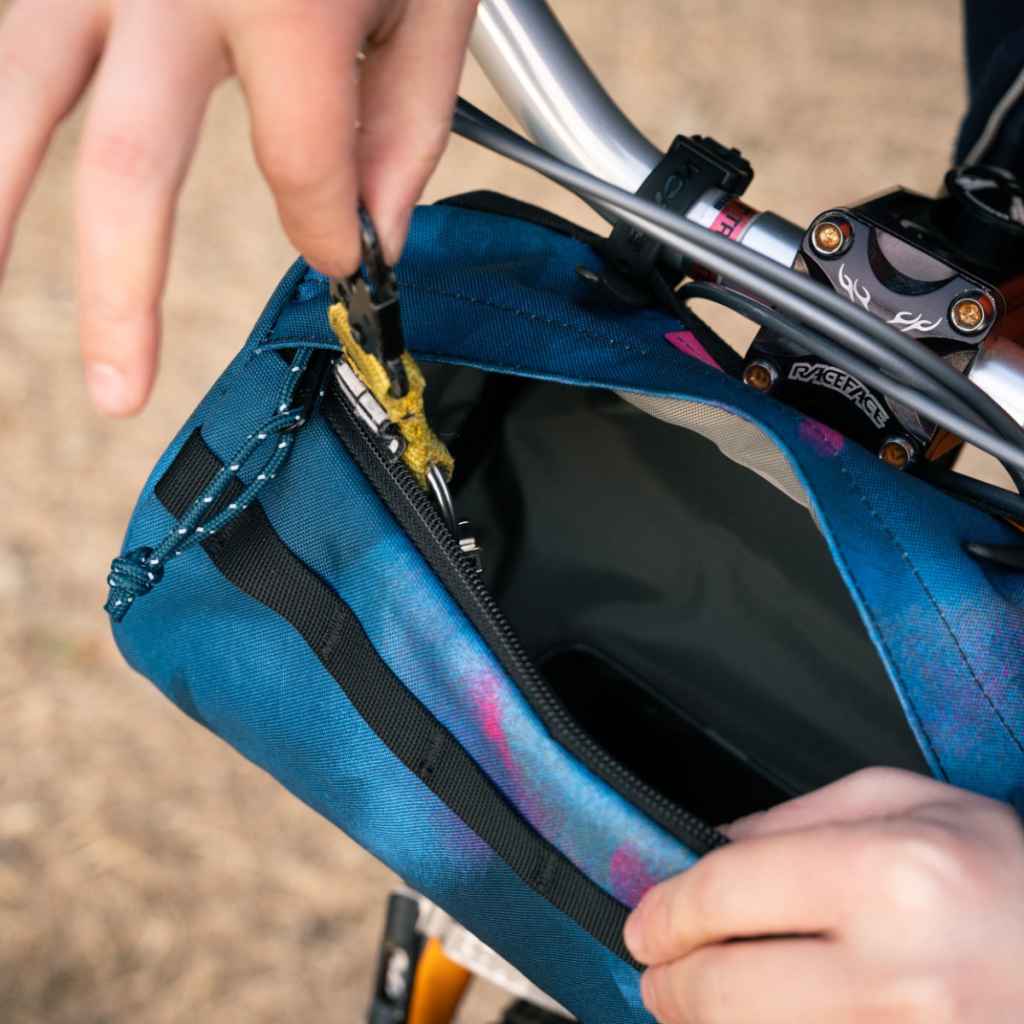 SWIFT INDUSTRIES / bandito bicycle bag /（si600x/luminary）の画像