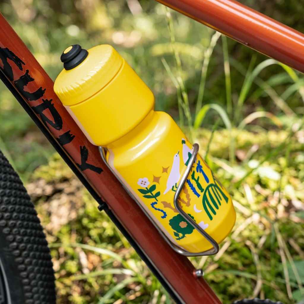 SWIFT INDUSTRIES SWIFT CAMPOUT 2026 Water Bottle Yellow｜限定