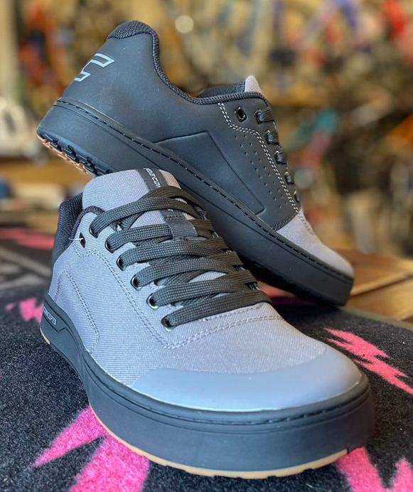 RIDE CONCEPTS / LIVEWIRE / ライブワイヤー / Charcoal / 28.5cm / US10.5 / MTBシューズの画像