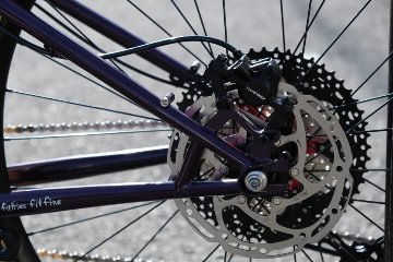 オリジナル完成車 / SURLY / KARATE MONKEY / Organic Eggplant / SMサイズの画像