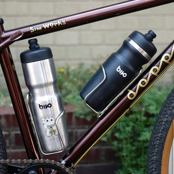 【激レア】KING CAGE Mud Flask 激レア】KING CAGE Mud Flask Oliver Cage – King Cage
