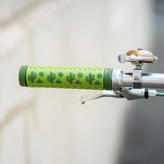 TOMII x SIMWORKS  / Farwest Grip / Cactus Green / グリップ   の画像