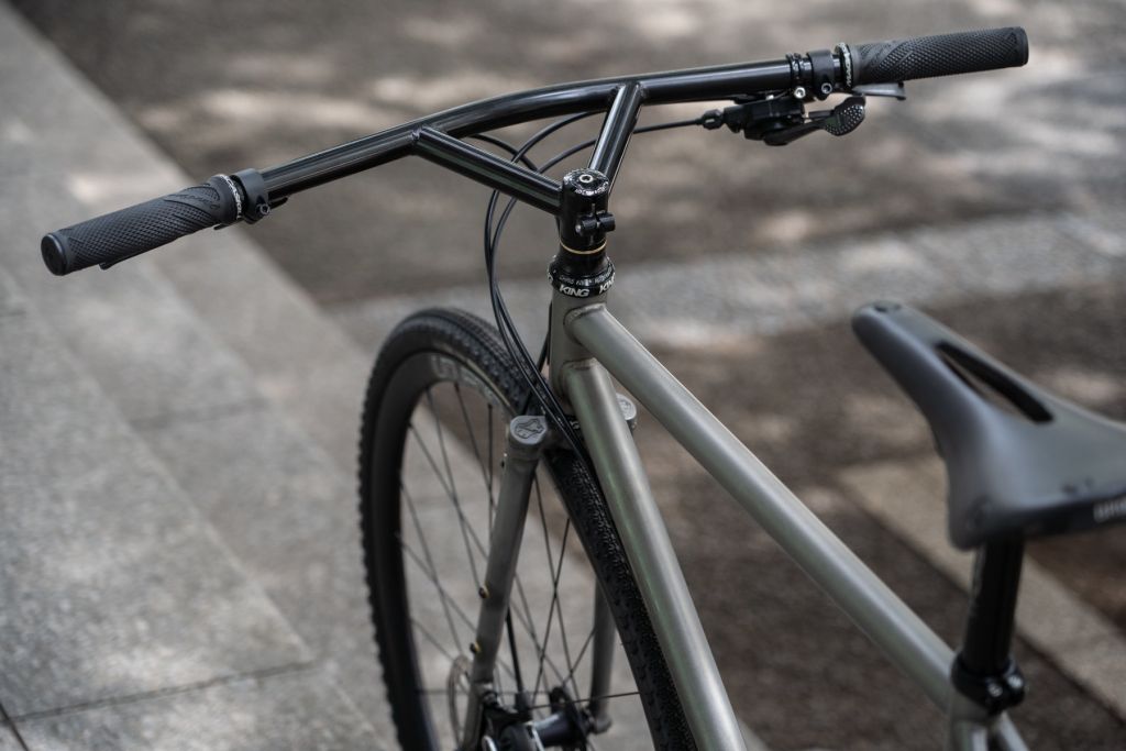 「FAIRWEATHER x NITTO」/ b903 bullmoose bar / black / Bluelug / ハンドルの画像