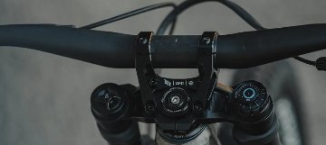 TITEL MTB / FORM Carbon BAR / 35mm / ライズ 35mm / カーボン ハンドルバー / タイトルの画像