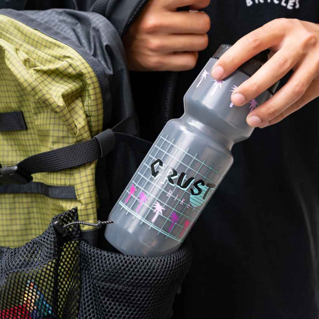 CRUST BIKES / disco water bottle / smoke / 26oz (768ml) の画像