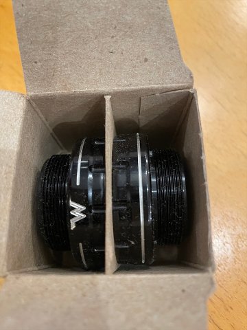 WHITE INDUSTRIES / External BSA Bottom Brackets 30mm / Black / ホワイインダストリーズの画像