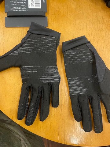 ION（アイオン）/ Scrub  / Gloves　グローブ /ブラック画像