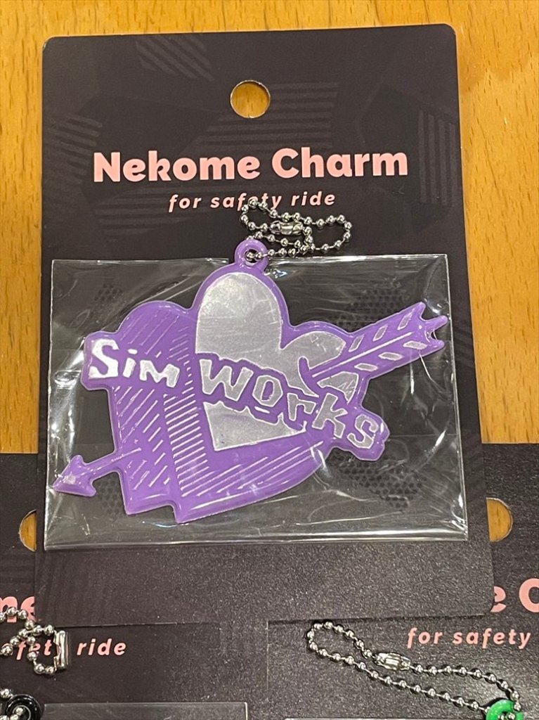 SIMWORKS Nekome Charms /Purple　リフレクターの画像