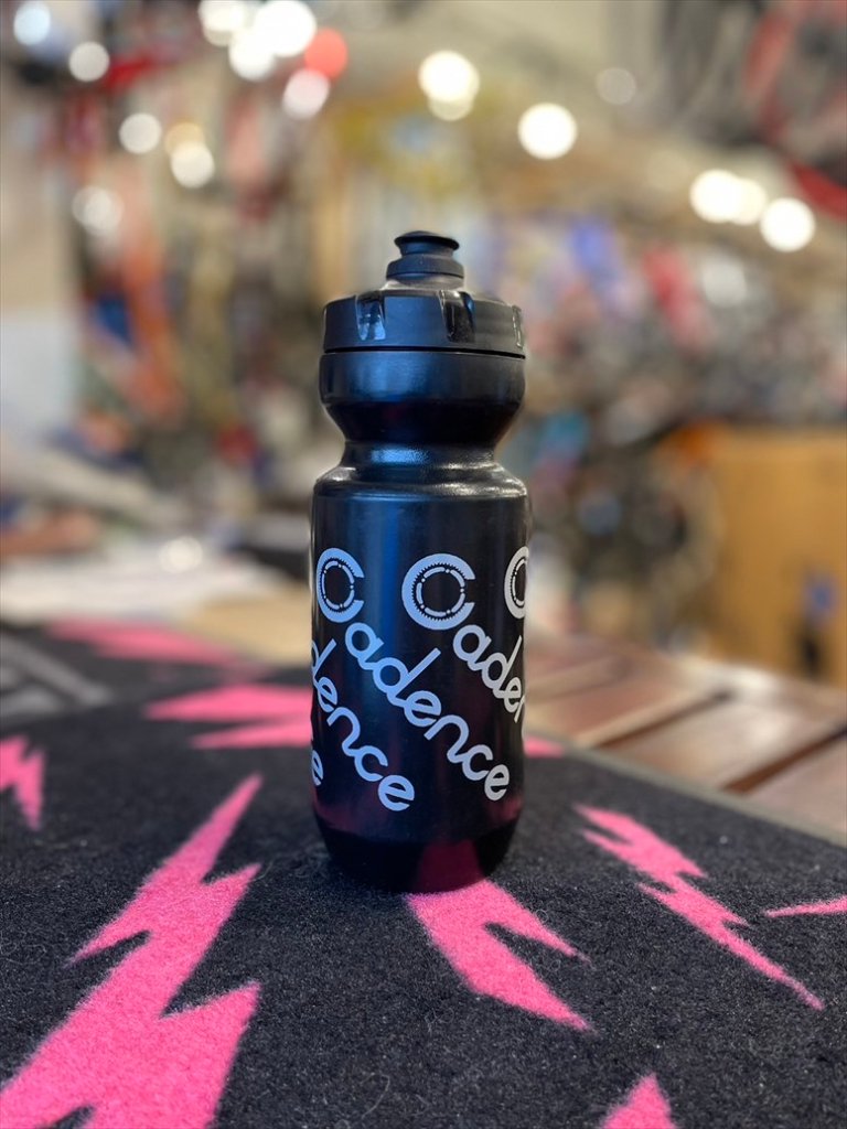 CADENCE script water bottle /ケイデンス