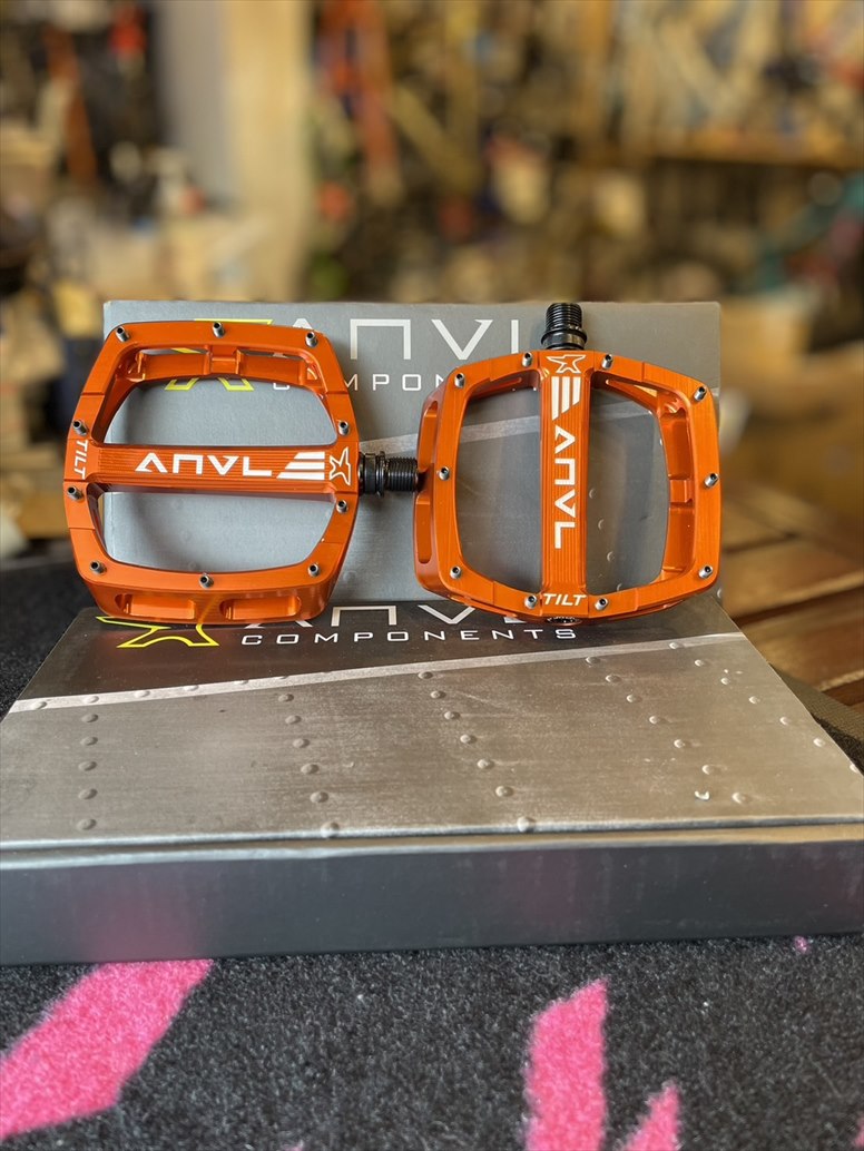 「ANVL Components」 / TILT PEDAL V3 [ティルト ペダル V3] /オレンジの画像