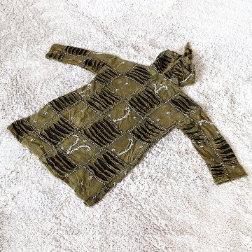 ダメージ加工＊星＆蔦モチーフ刺繍＊ドロップショルダー＊とんがりフードジャケット＊ユニセックス＊の画像