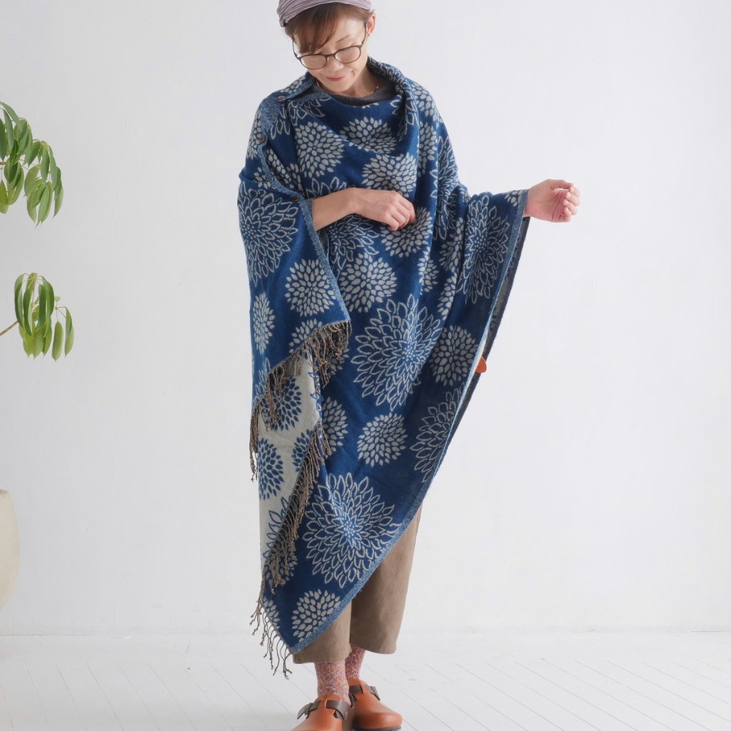 再販＊羽織るだけでお洒落度ＵＰ＊3Way＊リバーシブル＊起毛ダリア柄大判ストール＊の画像