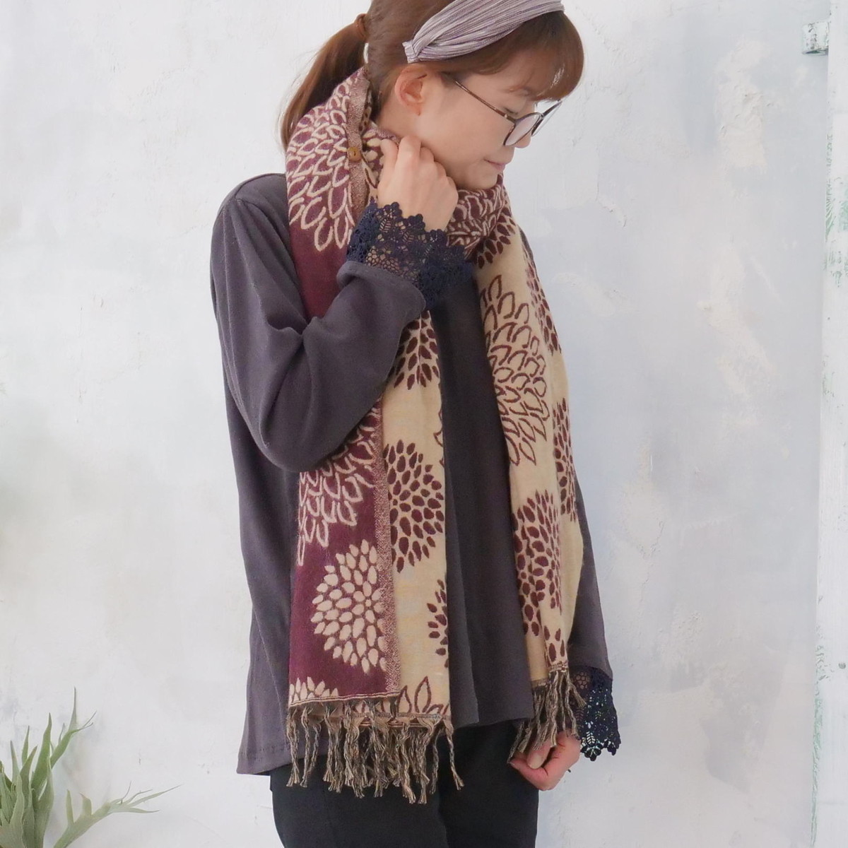 再販＊羽織るだけでお洒落度ＵＰ＊3Way＊リバーシブル＊起毛ダリア柄大判ストール＊の画像