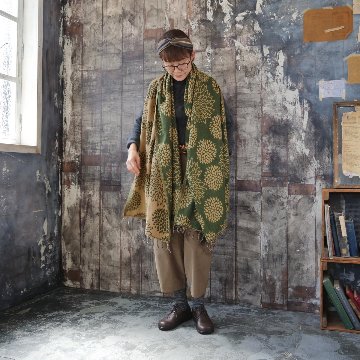 再販＊羽織るだけでお洒落度ＵＰ＊3Way＊リバーシブル＊起毛ダリア柄大判ストール＊の画像