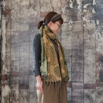 再販＊羽織るだけでお洒落度ＵＰ＊3Way＊リバーシブル＊起毛ダリア柄大判ストール＊の画像