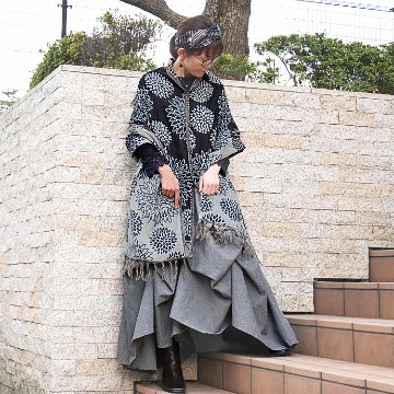 再販＊羽織るだけでお洒落度ＵＰ＊3Way＊リバーシブル＊起毛ダリア柄大判ストール＊の画像