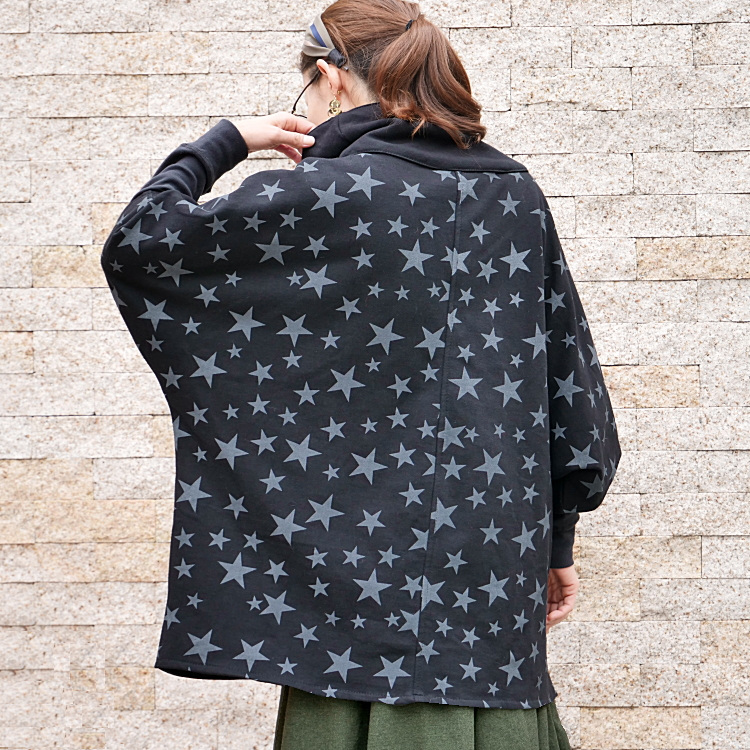 当店オリジナル＊モノトーン星（スター）柄切り替え＊裏地フリース＊華奢見せドルマン袖＊こなれ感あるボトルネック＊トップス＊dandelion＊ネパール＊d-tp501の画像