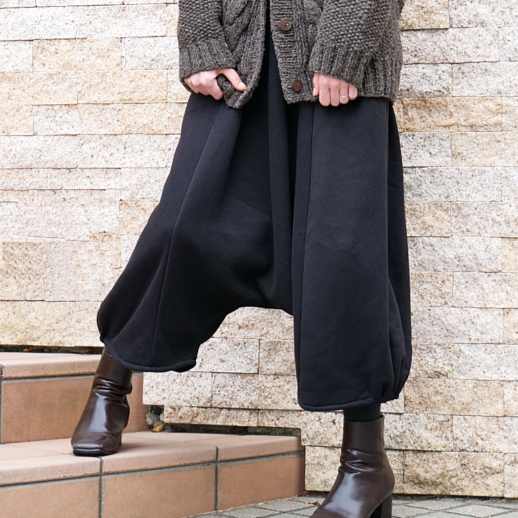 Newカラー追加＊軽くて暖か＊裏地フリース素材＊丸く仕上げたシルエットが女性らしい＊大人のサルエルパンツ＊d-pn504fの画像
