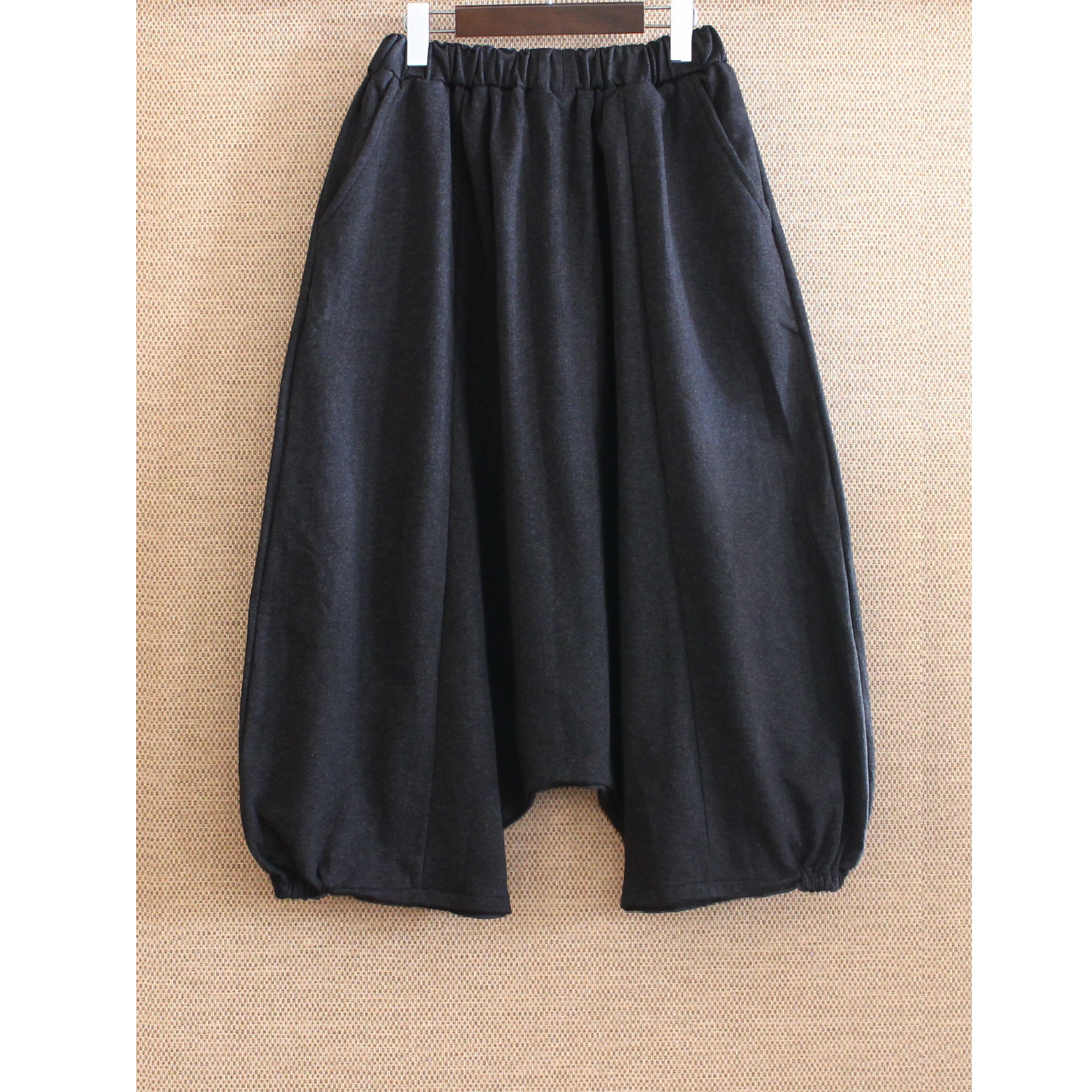 Newカラー追加＊軽くて暖か＊裏地フリース素材＊丸く仕上げたシルエットが女性らしい＊大人のサルエルパンツ＊d-pn504fの画像