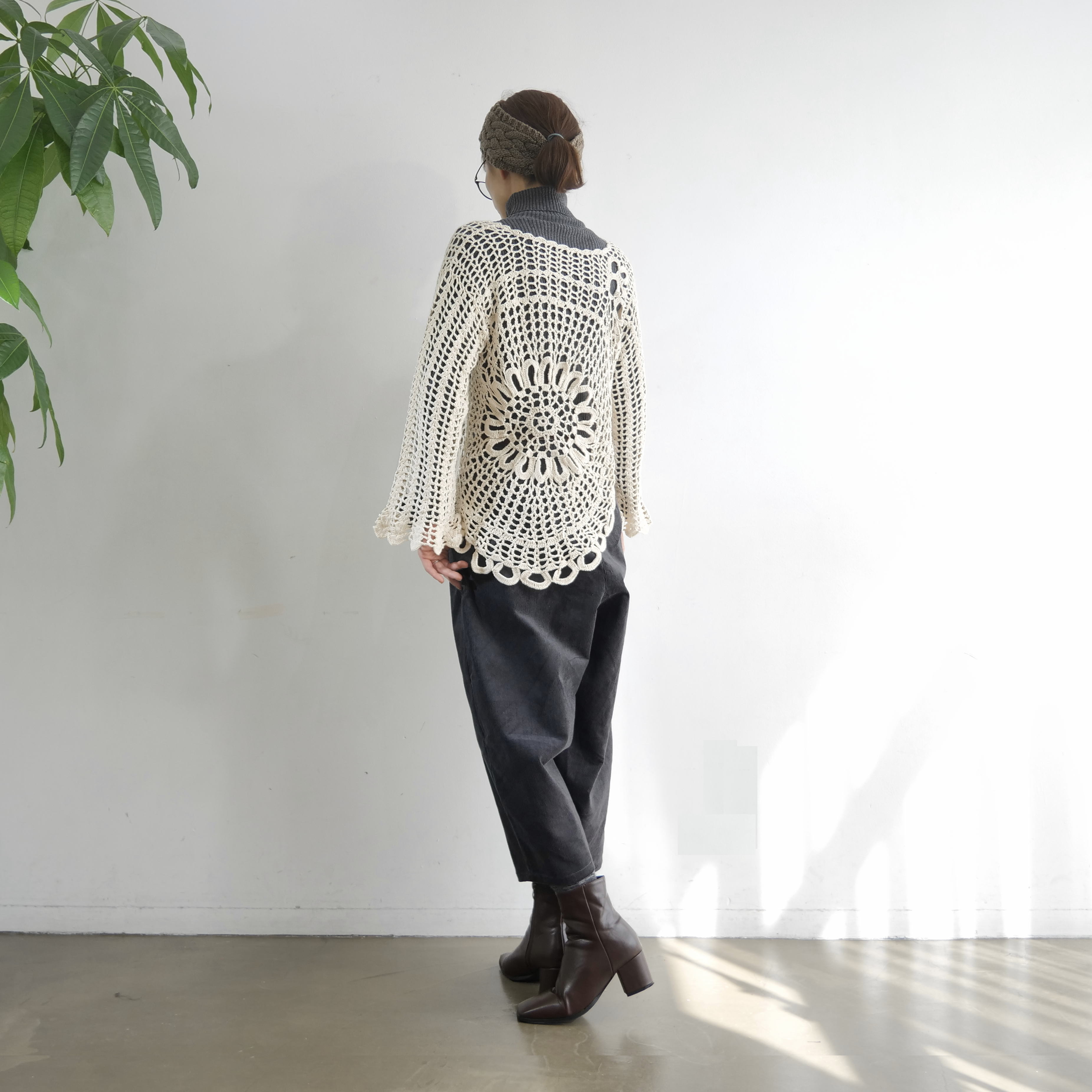 サイズ４展開＊ざっくりとした編み感＊かぎ針＊花模様編み＊フレア袖＊コットン素材＊トップス＊手編み＊dandelion＊ネパール＊d-tp505Rの画像