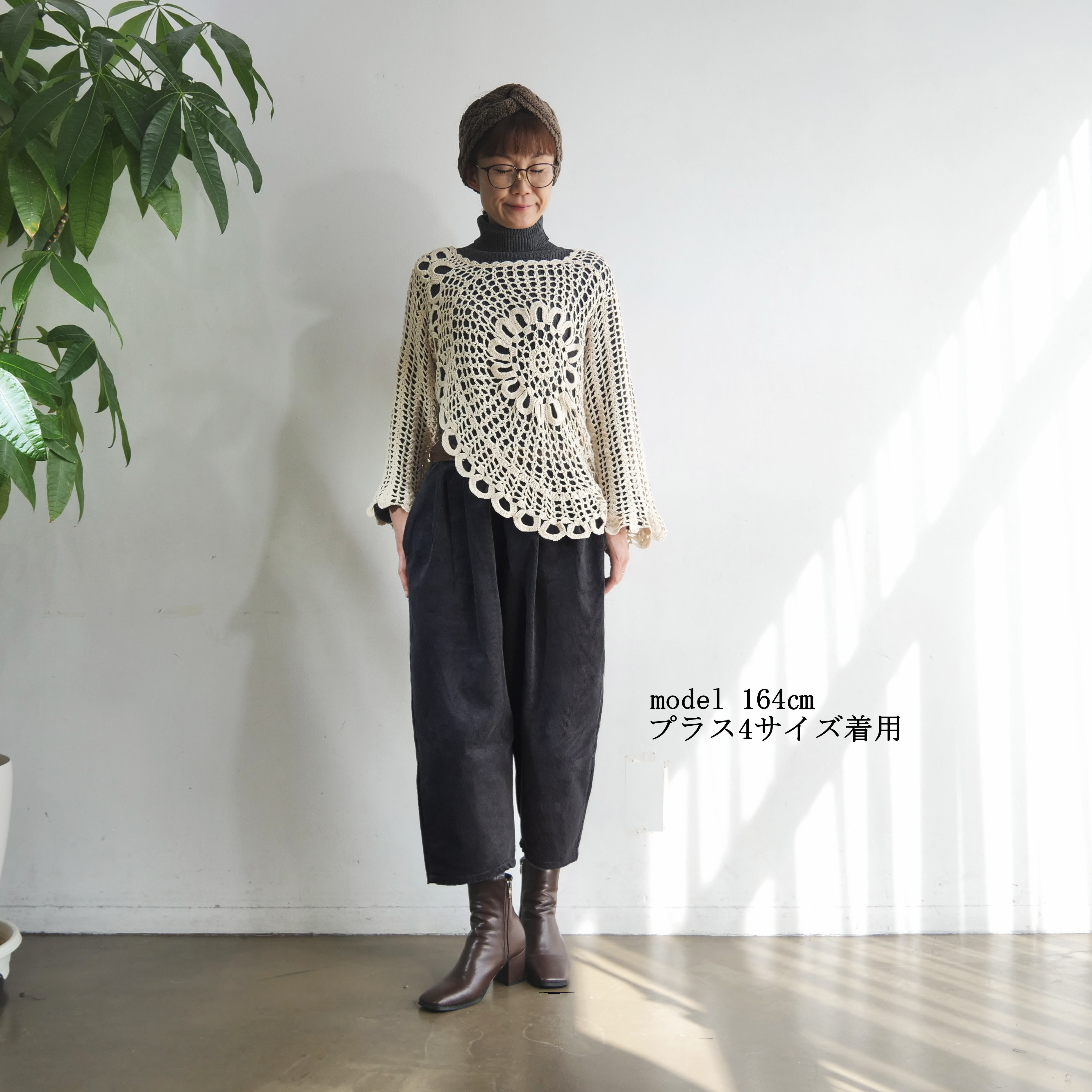 サイズ４展開＊ざっくりとした編み感＊かぎ針＊花模様編み＊フレア袖＊コットン素材＊トップス＊手編み＊dandelion＊ネパール＊d-tp505Rの画像