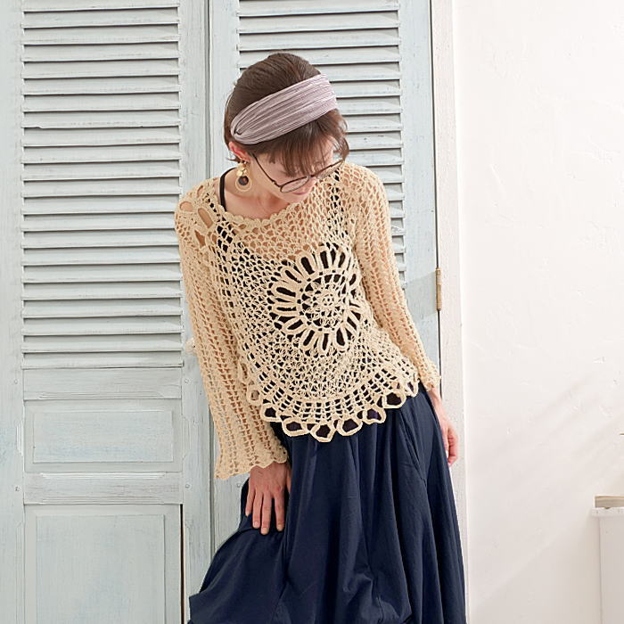サイズ４展開＊ざっくりとした編み感＊かぎ針＊花模様編み＊フレア袖＊コットン素材＊トップス＊手編み＊dandelion＊ネパール＊d-tp505Rの画像
