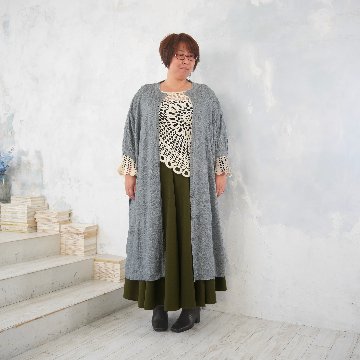 サイズ４展開＊ざっくりとした編み感＊かぎ針＊花模様編み＊フレア袖＊コットン素材＊トップス＊手編み＊dandelion＊ネパール＊d-tp505Rの画像