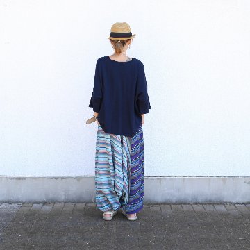 裾の丸みが可愛い＊個性派シルエット＊動きにニュアンスを添える＊ストライプサルエルパンツ＊d-pn001の画像