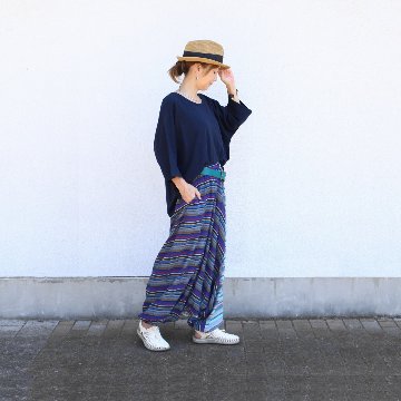 裾の丸みが可愛い＊個性派シルエット＊動きにニュアンスを添える＊ストライプサルエルパンツ＊d-pn001の画像