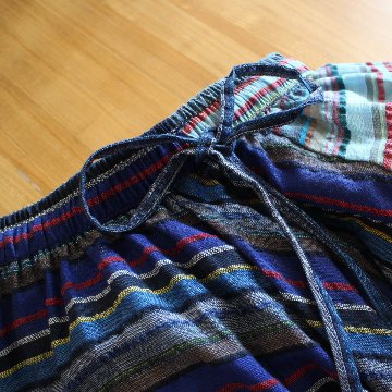 裾の丸みが可愛い＊個性派シルエット＊動きにニュアンスを添える＊ストライプサルエルパンツ＊d-pn001の画像