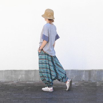 裾の丸みが可愛い＊個性派シルエット＊動きにニュアンスを添える＊ストライプサルエルパンツ＊d-pn001の画像