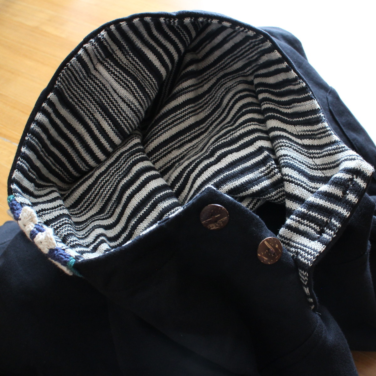 Renewal再販×3＊オフタートルネック＊花クロシェ×ボーダーフード＊裏地フリース＊プルオーバー＊パーカー＊d-tp507の画像