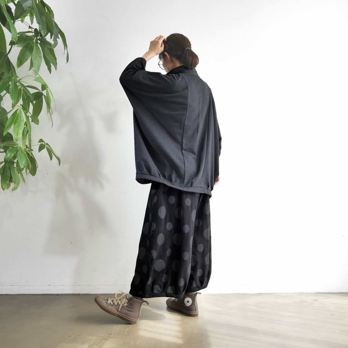 丸っこいシルエット＊大人のためのナチュラルなドット柄＊バルーンワイドパンツ＊d-pn506の画像