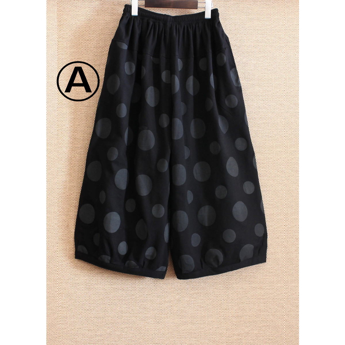 丸っこいシルエット＊大人のためのナチュラルなドット柄＊バルーンワイドパンツ＊d-pn506の画像