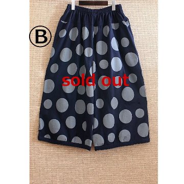 丸っこいシルエット＊大人のためのナチュラルなドット柄＊バルーンワイドパンツ＊d-pn506の画像