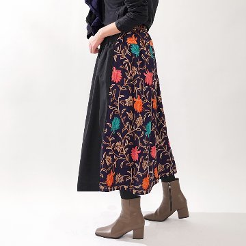 レリアン新品未使用 個性的 切り替え刺繍デザイン ロングスカート 日本製
